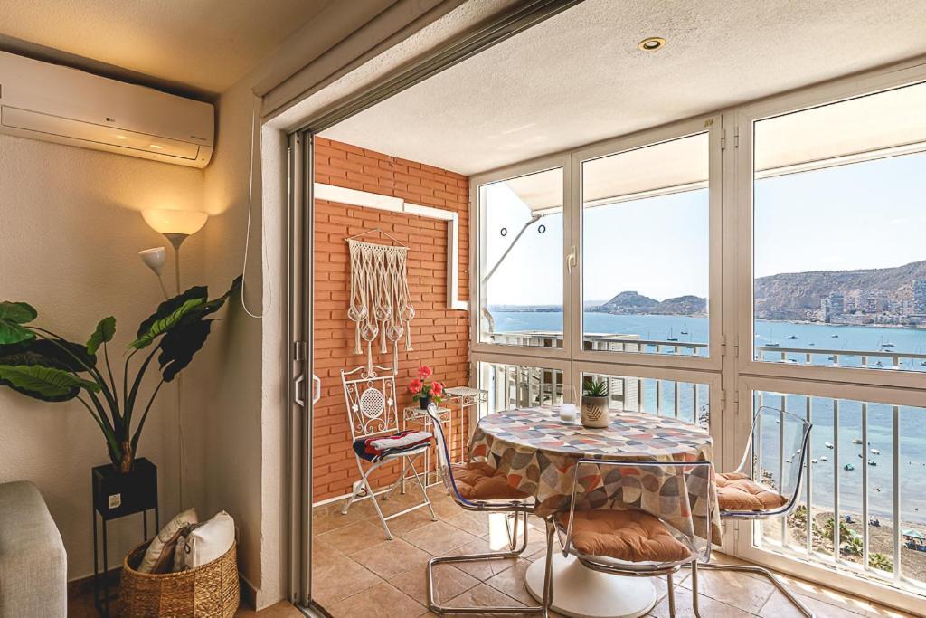 Lovely Flat On The Beach - Awesome View Alicante Zewnętrze zdjęcie
